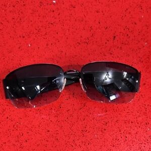 Chic Black Sunglasses